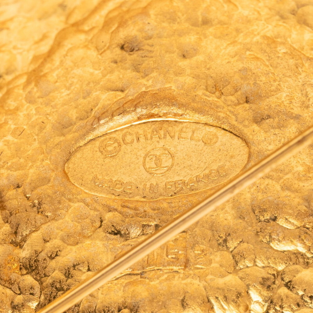 CHANEL Vintage Gold Logo Brooch - Picture 7 of 7